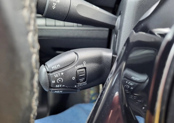 Peugeot 5008 cena 69900 przebieg: 184000, rok produkcji 2018 z Szczebrzeszyn małe 254